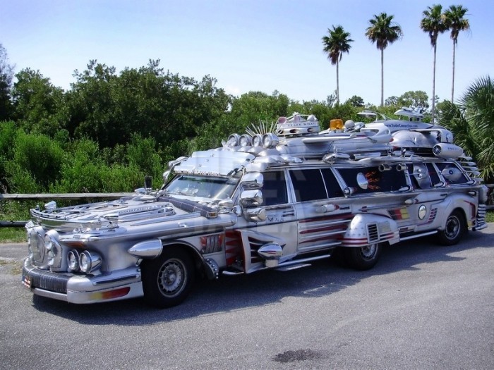 10. Mercedes 300 TD – X2