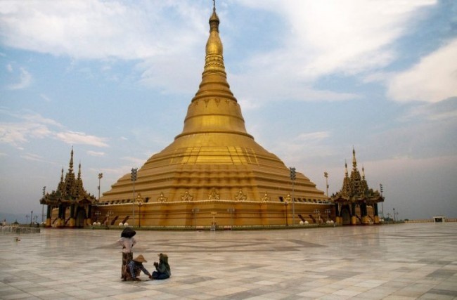Bu pagoda – Rangundagi Shvedagon pagodasining nusxasi, lekin undan farqli o’laroq buni ichi bo’sh