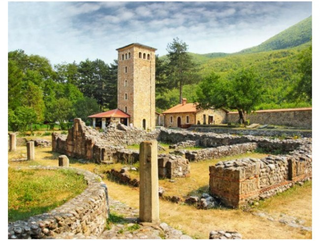 O'rta asr monumentlari, Kosovo. 2004 yildan buyon havf ostida. 