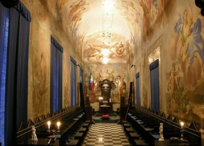 7. Masonlar Lojasi – odamlar jamoati