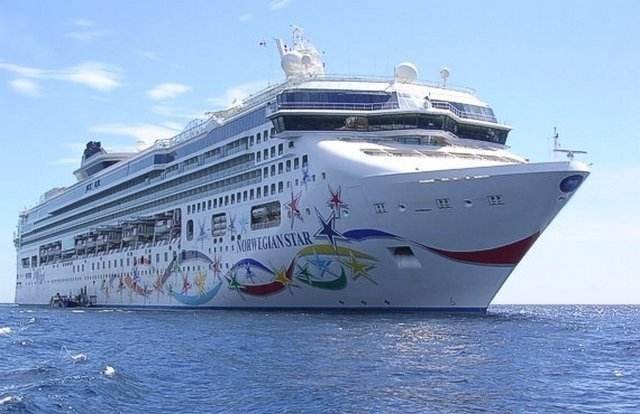  Norwegian Star layneri