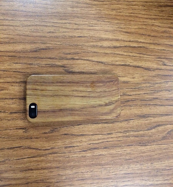 Yuza bilan bir xil telefon korpusi