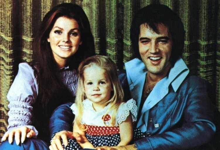 Rayli Kio (Elvis Presli va Pristsilla Preslilarning nabirasi)