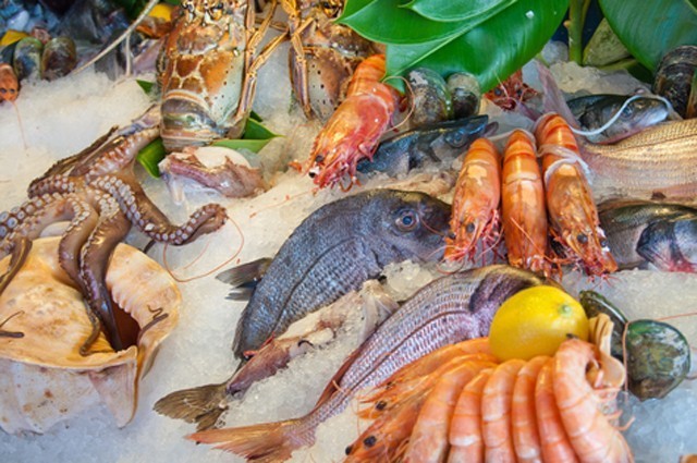 Dengiz mahsulotlari (grilda tayyorlangan)