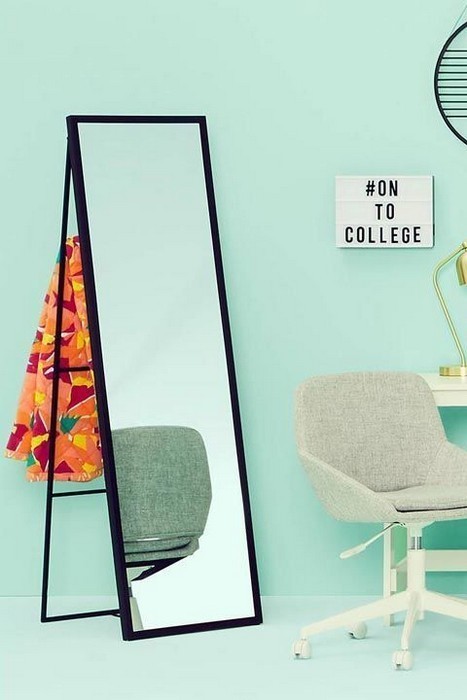 1. Katta oynani o’rnating