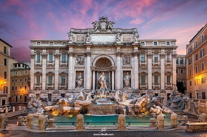 Ha, biz bilamiz, Rimdagi Trevi fontani yonidagi rasm – Italiya sayohatidagi birinchi manzildir, lekin …