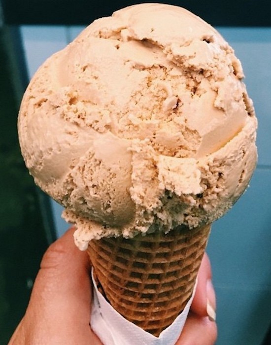 4. Vyetnamlik kofe bodom va yer yong’oq bilan