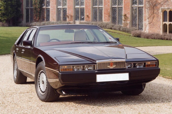 3.Aston Martin Lagonda (1976)