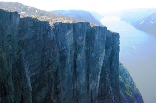 24. Kyeragfossen, Norvegiya - 715 m