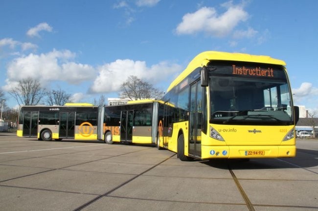 6. Ikarus 293 (1988) – uzunligi 22,7 metr