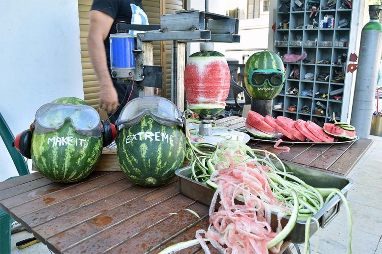 Watermelon peeler