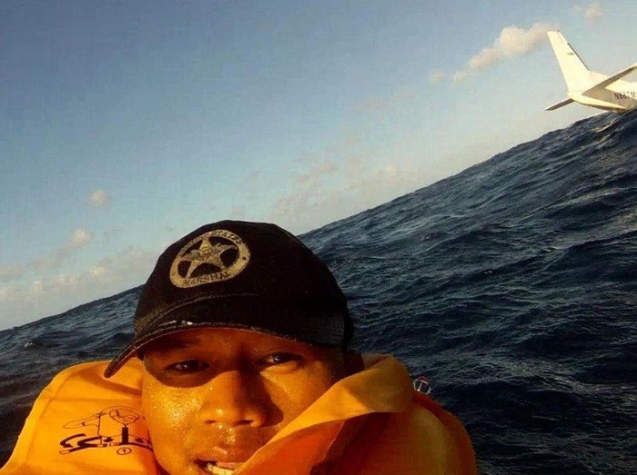 Aviahalokatga uchragan yo‘lovchining selfisi