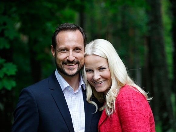 Norvegiya shahzodasi Xokon va malika Mette-Marit
