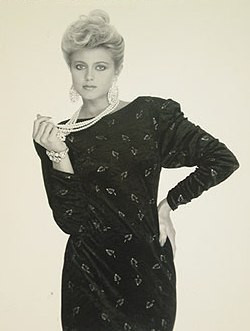 Xolmfridur Karlsdottir. 1985-yil.