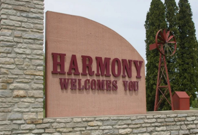 Nyu-Richlend va Harmoni, Minnesota