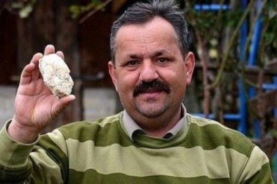 O’z uyining hovlisidan topilgan noyob topilmalar