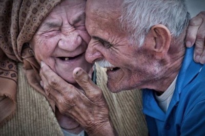 Sevgi vaqtga asir emas ekanligi tasdiqlaydigan 15 yorqin rasmlar