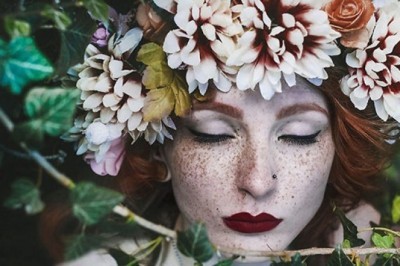 Sizlarni o'z chiroyi bilan jalb qila oladigan yuzlarida sepkillari bor 25ta insonlar