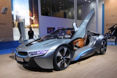 Intizorlik bilan kutilgan BMW i8 Spyder yo’llarga chiqishga tayarlanmoqda.