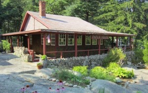 Gazetalardan qurilgan uy 90 yillar davomida butun bo‘lib turibdi.