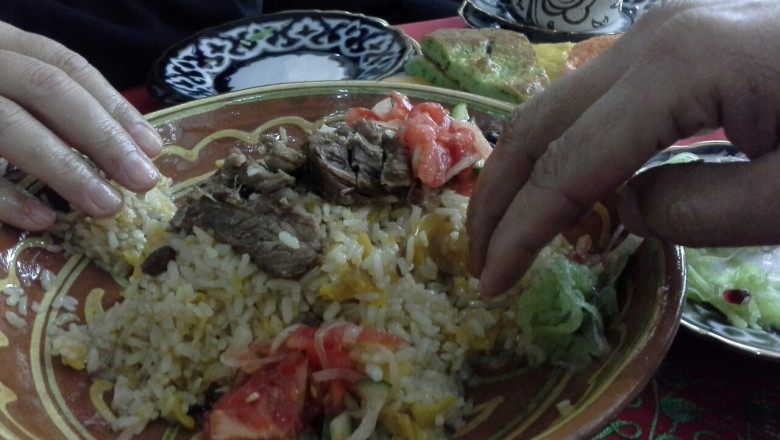 Nima uchun osh qo'lda yeyilishini bilasizmi?