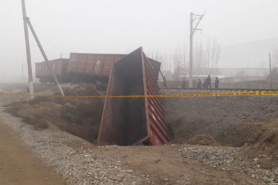 Andijonda ikkita poyezd vagoni temir yoʻl izidan chiqib ketdi