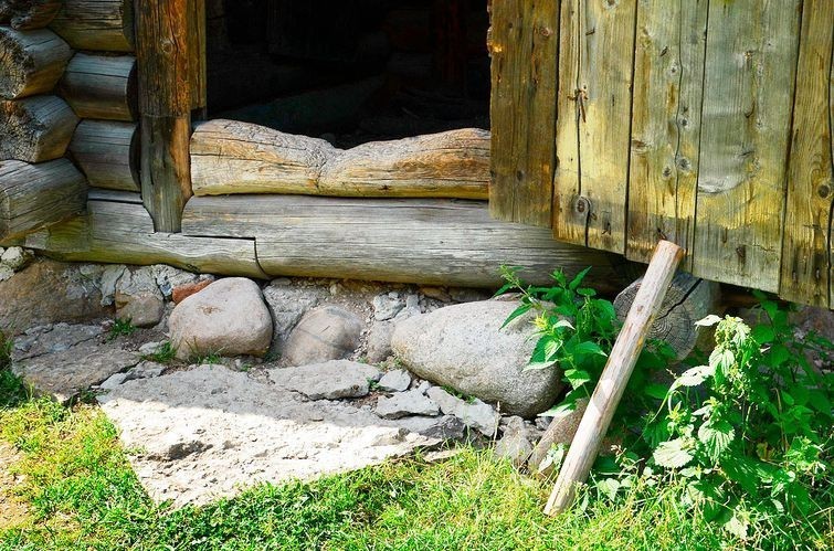 Ostonadan turib narsani oldi-berdi qilish mumkin emas