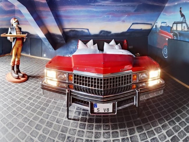 V8 HOTEL MOTORWORLD REGION STUTTGART Germaniya, Byoblingen