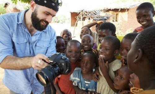 Malaviyalik bolalar o'zlarini fotosur'atda birinchi bor ko'rishlari