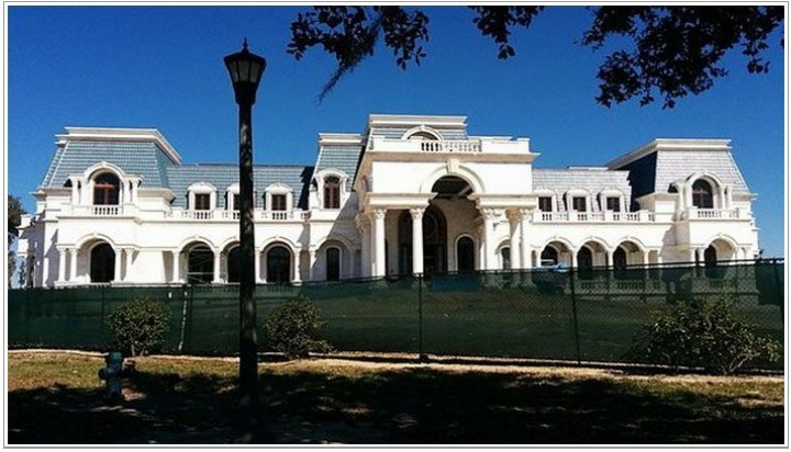 Shaxsiy mulk «Versailles».
