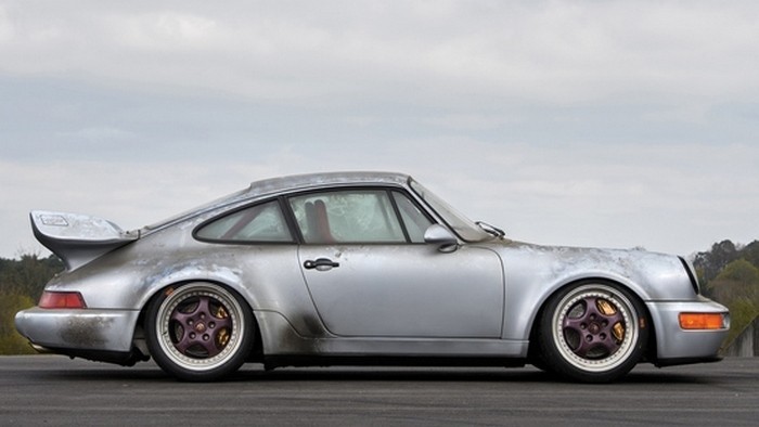 Porsche 911 RSRning eksteryeri.
