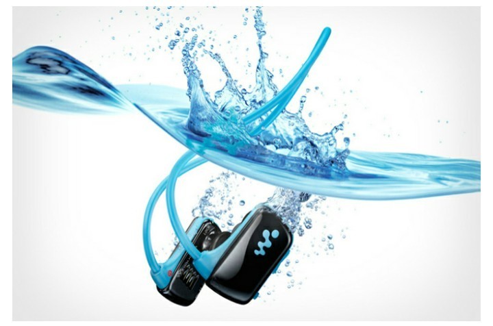 Protativ suv o'tkazmaydigan Sony mp3-pleyeri