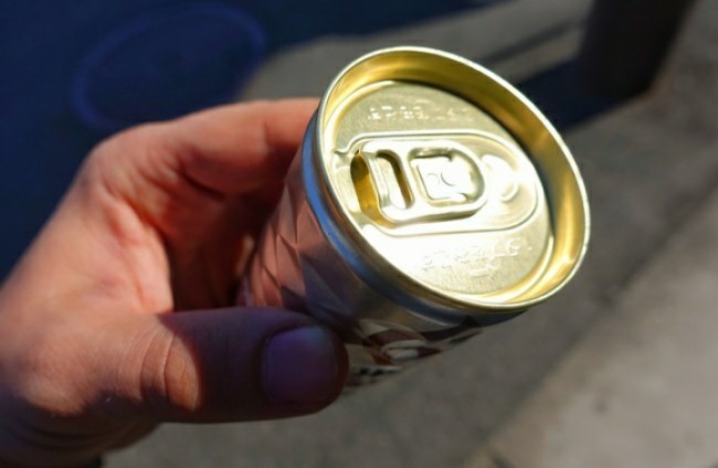 Tirnoqni sindirmasdan onson ochish mumkin bo'lgan bankalar