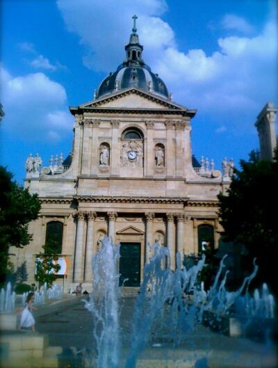 5. Sorbona va Lotin kvartali.