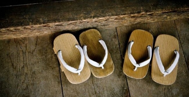 Oyoq kiyimini yechmaslik