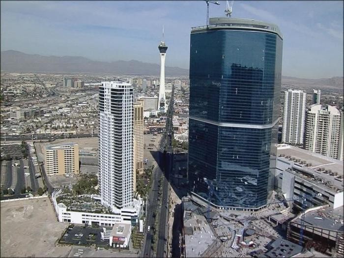 7.Fontainebleau Resort