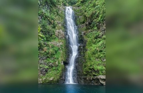 4. Oloupen sharsharasi, Gavayi orollari, AQSH - 900 m