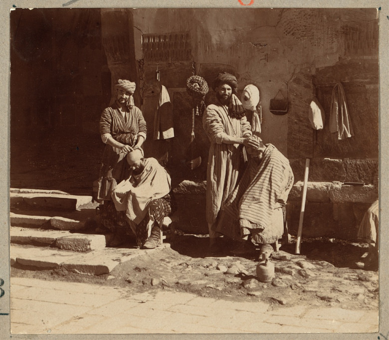 Registonda joylashgan sartaroshxona, 1911 yil.