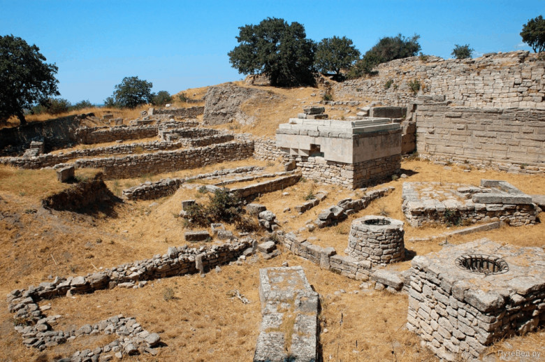 Troyaning joylashuv o‘rni