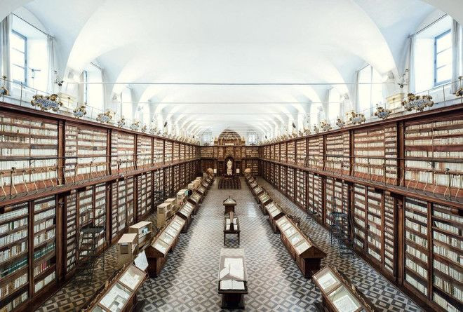 Biblioteca Casanatense, Rim, 1701. Rimda joylashgan.