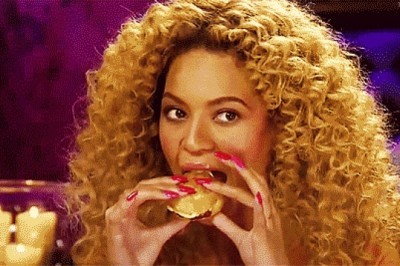 Ovqat yishni yaxshi ko'radigan odamlar haqida bir necha kulgili giflar