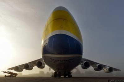 Dunyodagi eng katta samolyot qanday ko'rinishga ega?