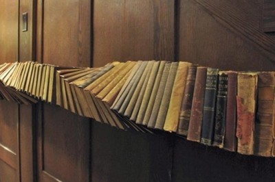 Kitoblaringizni boshqacha tarzda saqlashni o'ylantiradigan, qaytarib bo'lmas dizaynli san'at asariga o'hshagan kito javonlari va polkalar