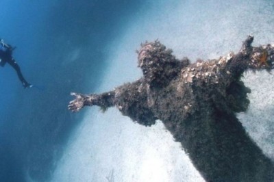 Odamlarsiz: hayrantiradigan tashlandiq manzarali joylar