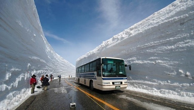20 metr balanndlikga ega bo'lgan qorli koridor