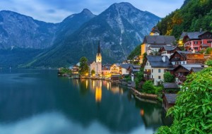 Odamlar gavjum va changli shaharlardan charchaganlar uchun: dunyoning 17 ta mo'jizaviy qishloqlari