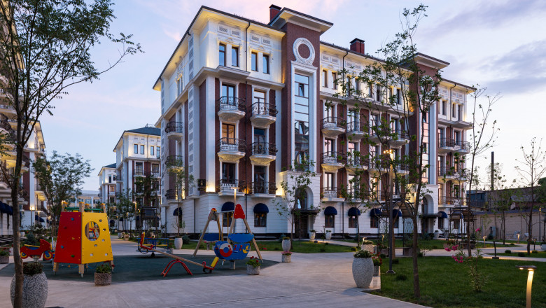 Shahar ichida shahar: siznig baxtli hayotingiz Cambridge Residence turar-joy majmuasida
