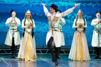 Raqslar haqida. Jo’shqin va jozibador Lezginka