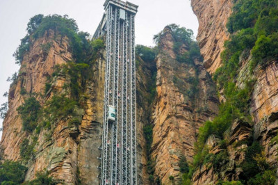 Dunyodagi eng yuqoriga ko’tariluvchi Baylong lifti