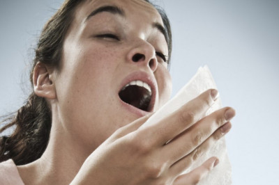 Aksirishni ushlab turish xavflimi?